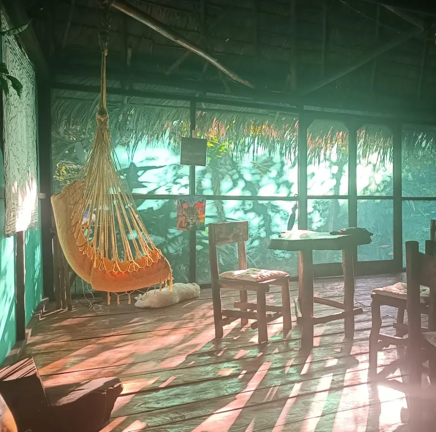 Hamaca colgada en la maloca